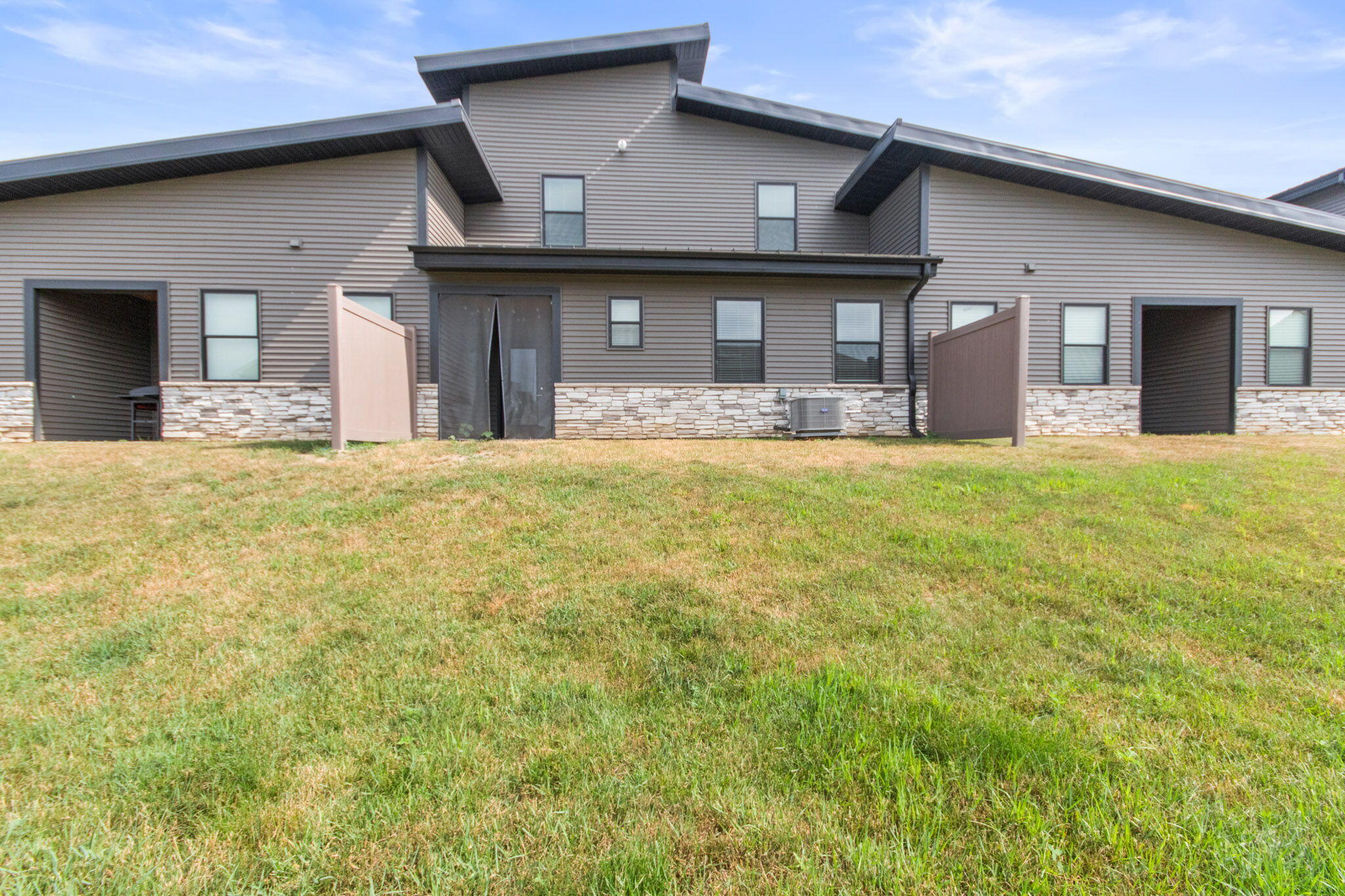 255 Nomo Place Crown Point, IN 46307 - Photo 56 of 83 2048x1365