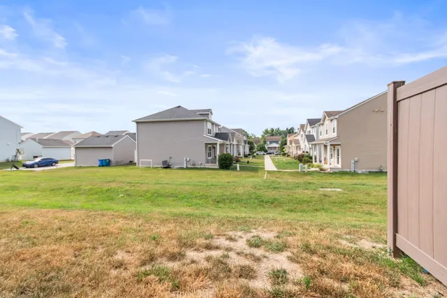 $399,900 | 255 Nomo Place, Crown Point, IN 46307