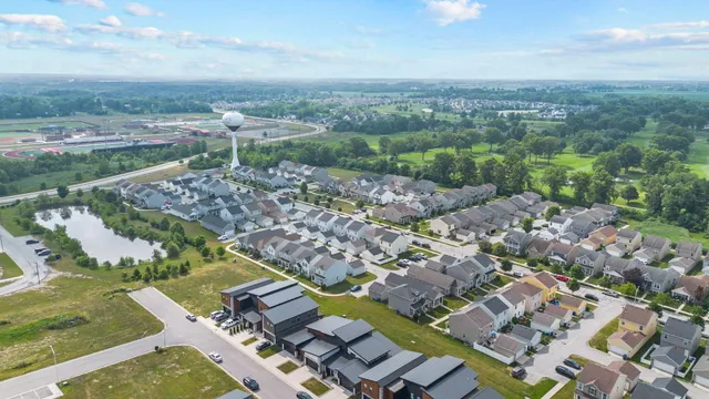 $399,900 | 255 Nomo Place, Crown Point, IN 46307