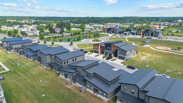 $399,900 | 255 Nomo Place, Crown Point, IN 46307