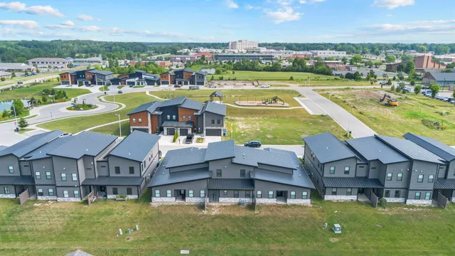 $399,900 | 255 Nomo Place, Crown Point, IN 46307