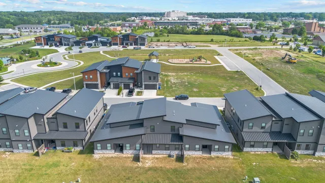 $399,900 | 255 Nomo Place, Crown Point, IN 46307