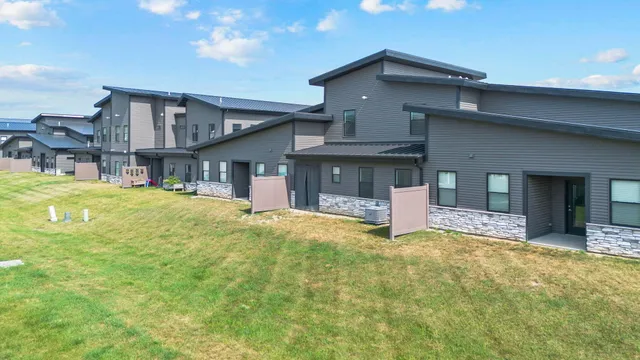 $399,900 | 255 Nomo Place, Crown Point, IN 46307