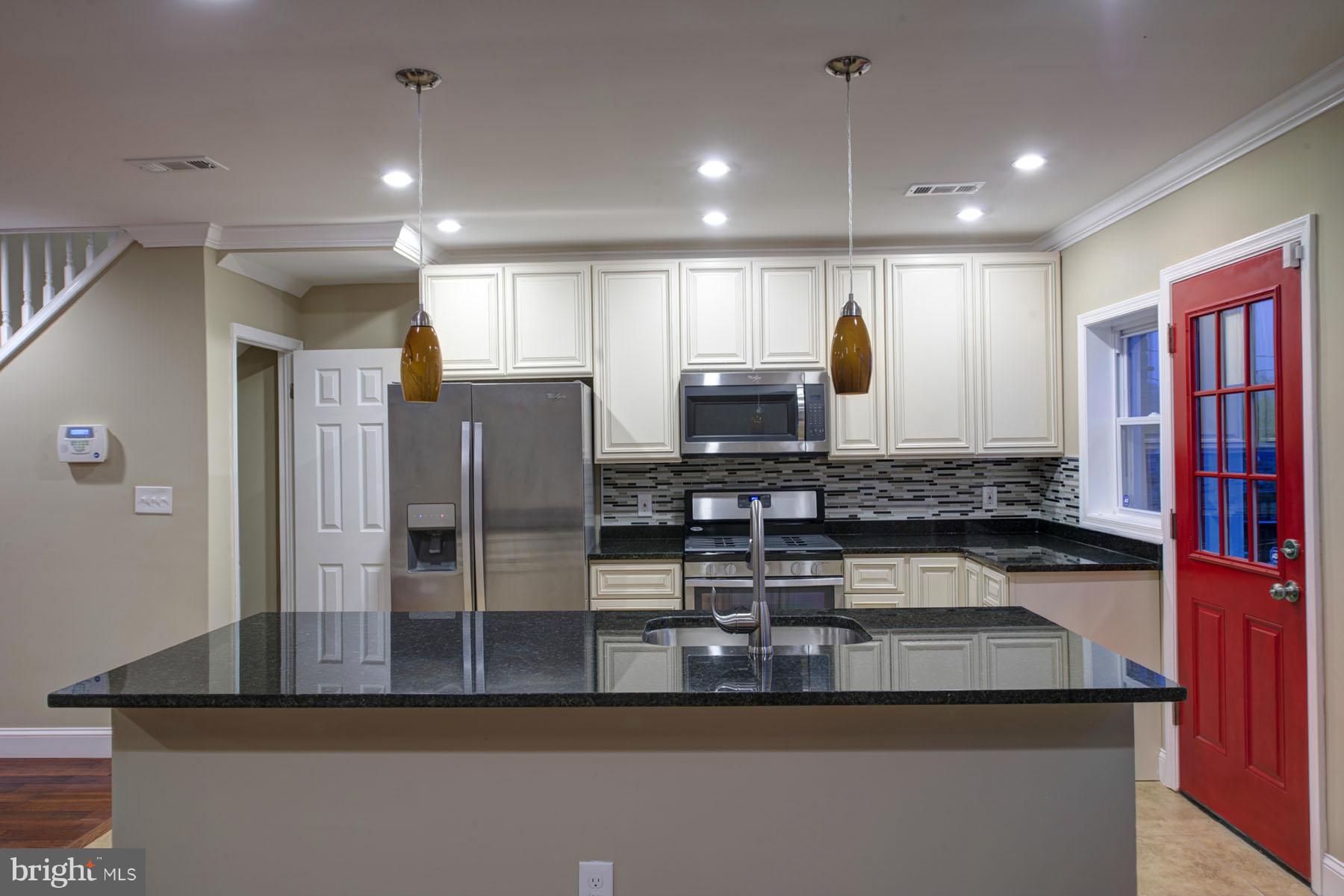 3925 Kimble Road Baltimore, MD 21218 - Photo 2 of 17 Kitchen
