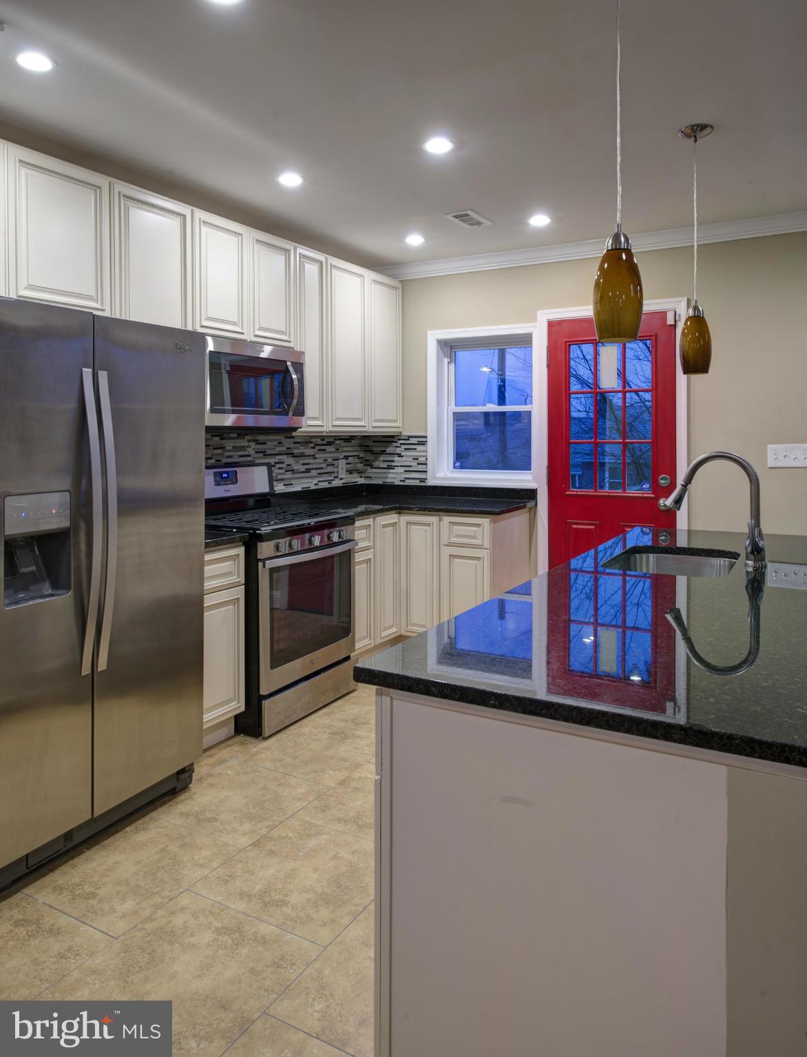 3925 Kimble Road Baltimore, MD 21218 - Photo 3 of 17 Kitchen