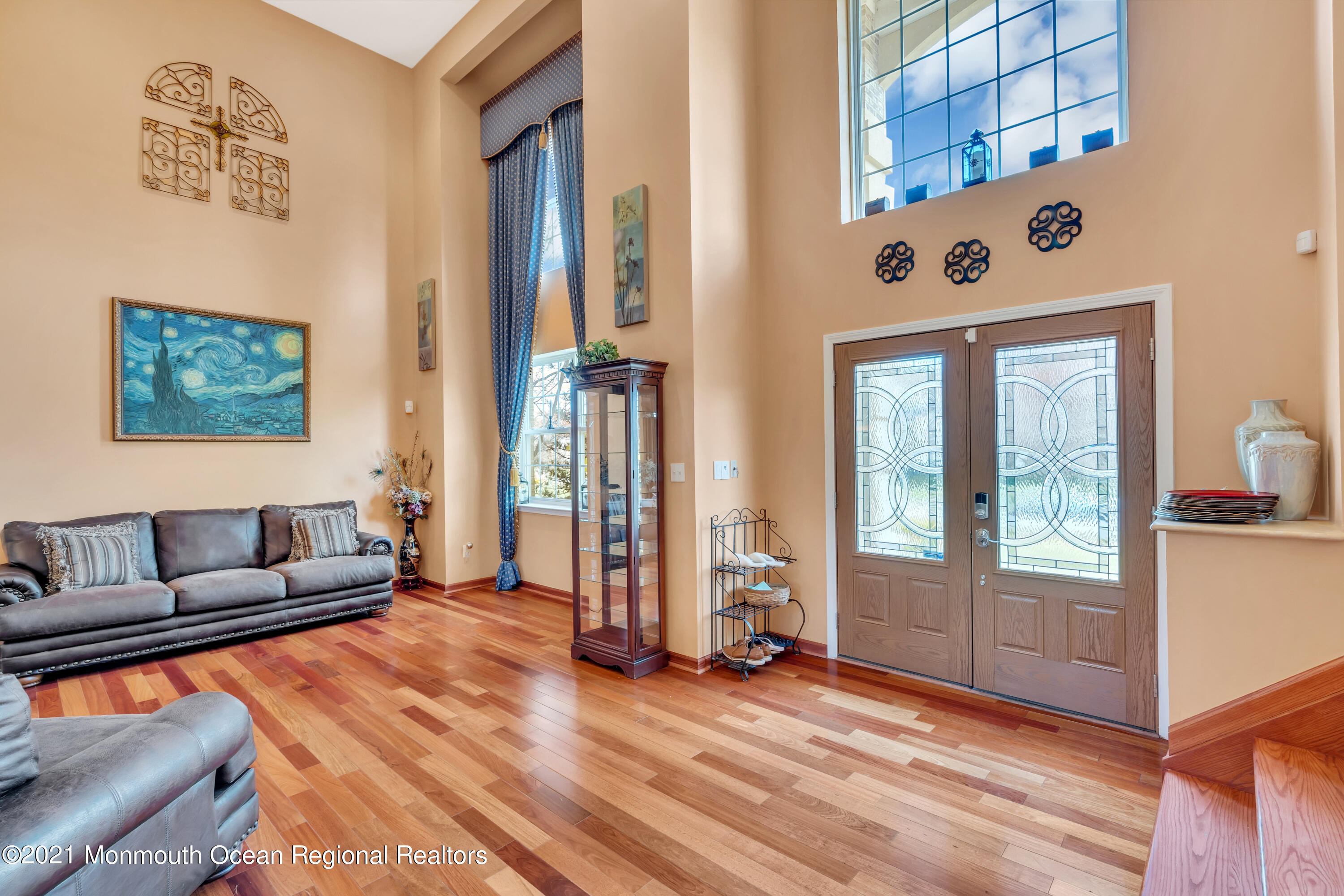 36 Woods Edge Drive Jackson, NJ 08527 - Photo 12 of 85 a living room with furniture and a window