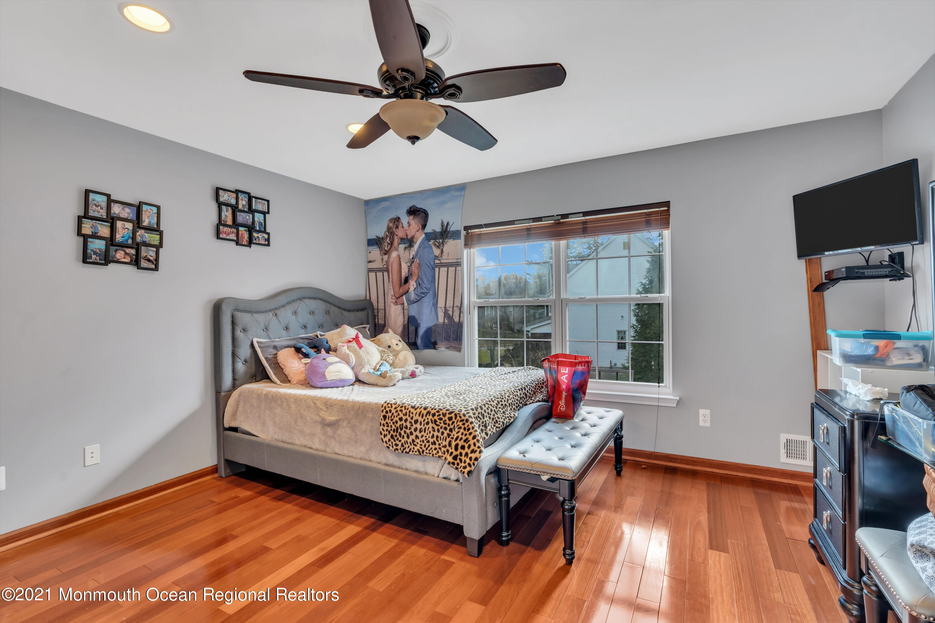 36 Woods Edge Drive Jackson, NJ 08527 - Photo 50 of 85 a bedroom with a bed and a flat screen tv