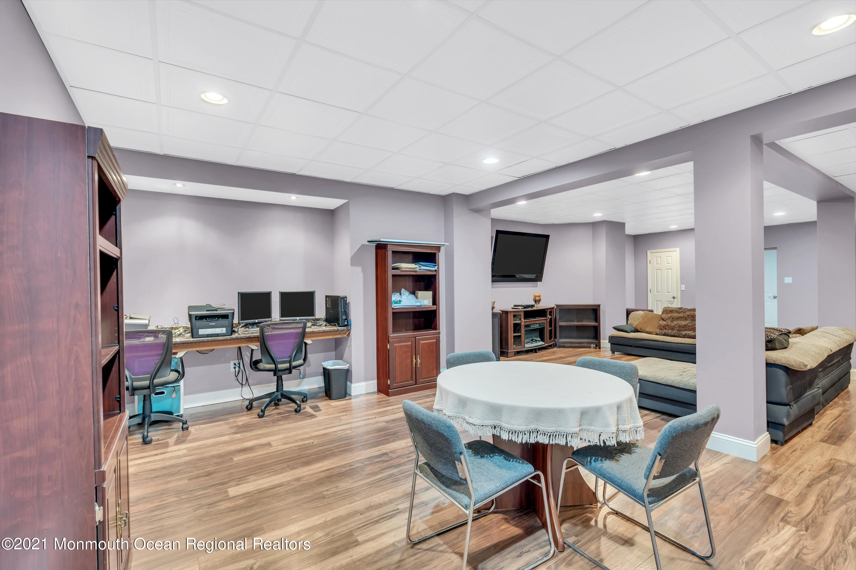 36 Woods Edge Drive Jackson, NJ 08527 - Photo 63 of 85 a room with furniture and a flat screen tv