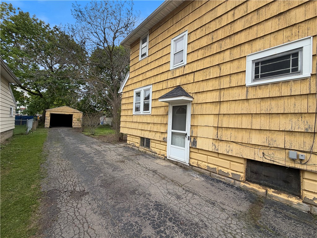 35 Wakefield Street Rochester, NY 14621 - Photo 3 of 11