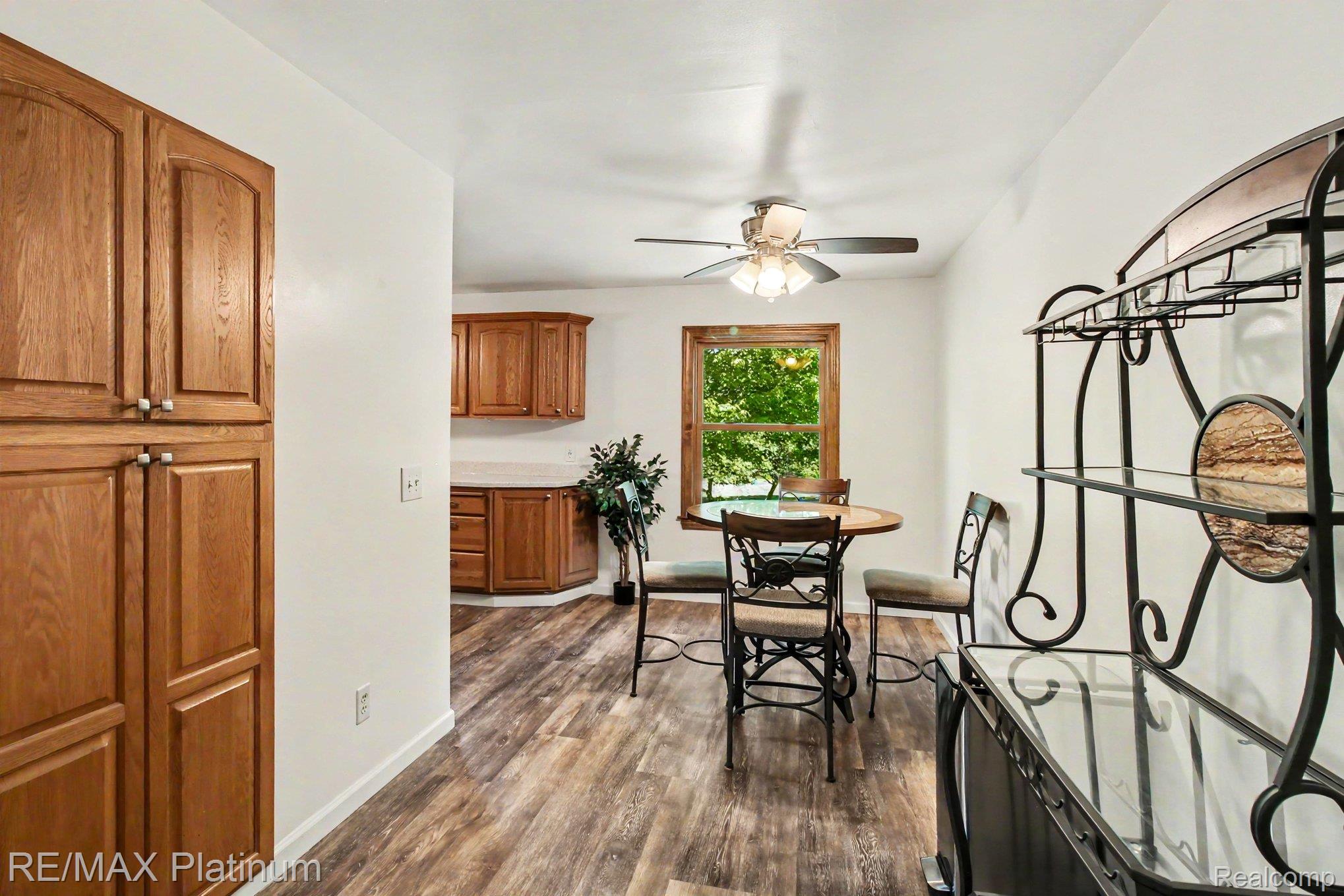2647 Curdy Road Howell, MI 48855 - Photo 5 of 34 Dining Room