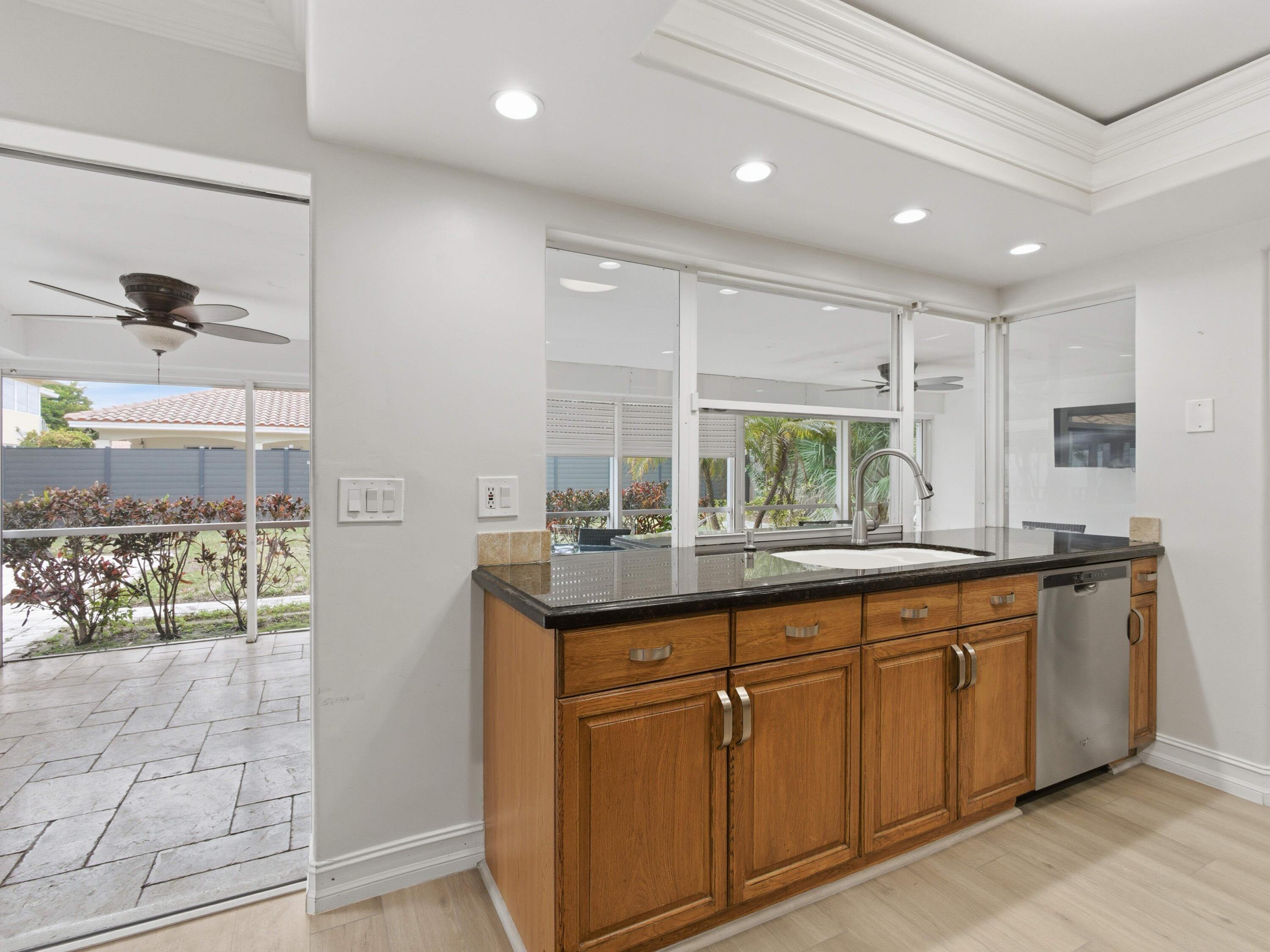 1921 Northeast 28th Court Lighthouse Point, FL 33064 - Photo 16 of 39 Kitchen