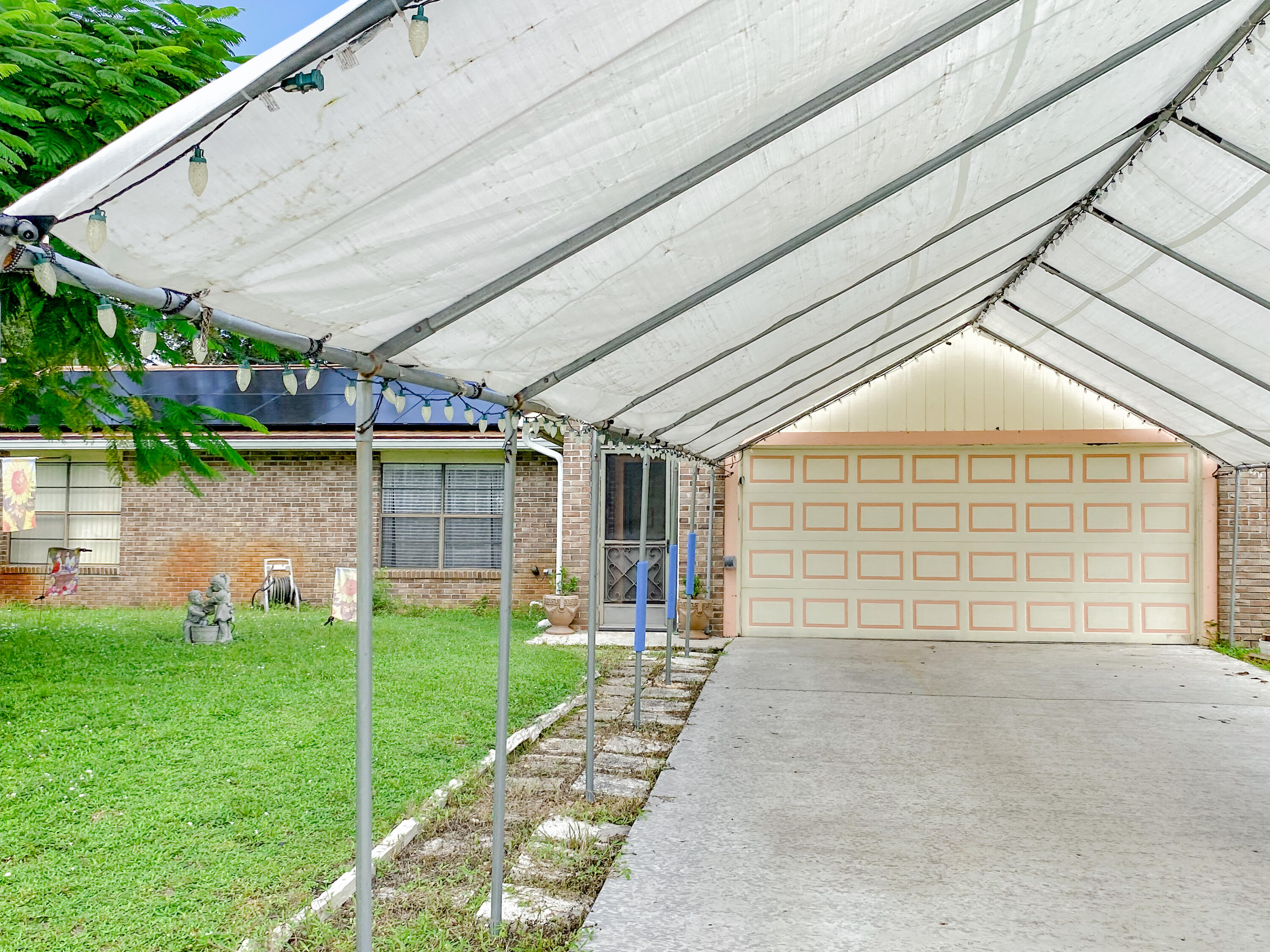 189 Southwest Covington Road Port St. Lucie, FL 34953 - Photo 24 of 27 IMG_5915