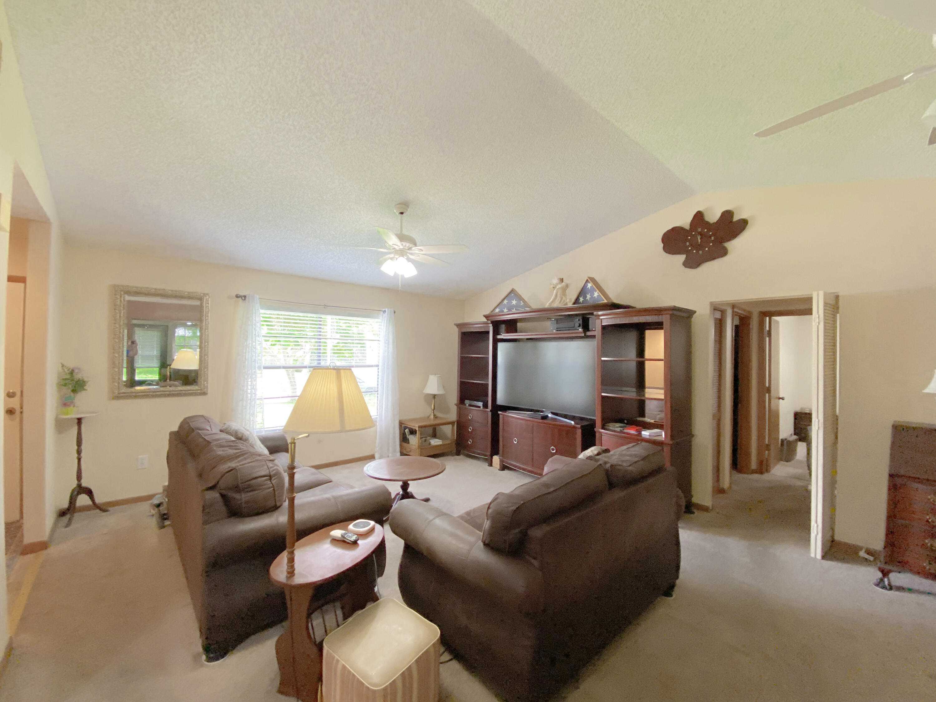 189 Southwest Covington Road Port St. Lucie, FL 34953 - Photo 3 of 27 IMG_5848