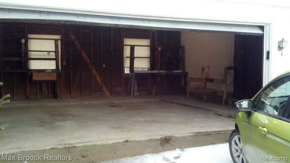 9620 Allen Road Clarkston, MI 48348 - Photo 77 of 99 garage.jpg