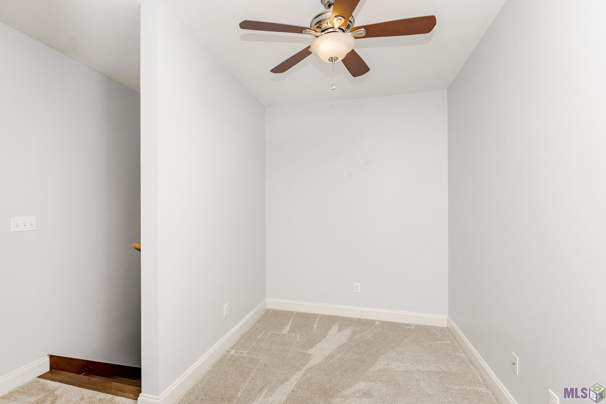 2007 Lac Cache Court Baton Rouge, LA 70816 - Photo 18 of 26 Upstairs space for office or study