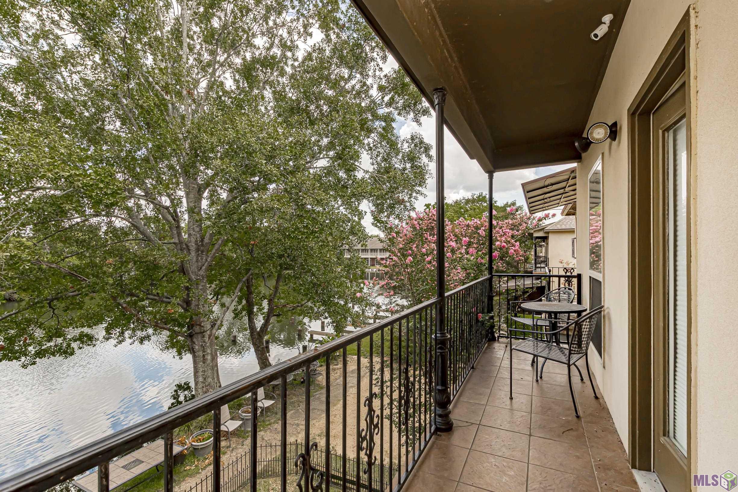 2007 Lac Cache Court Baton Rouge, LA 70816 - Photo 20 of 26 Balcony