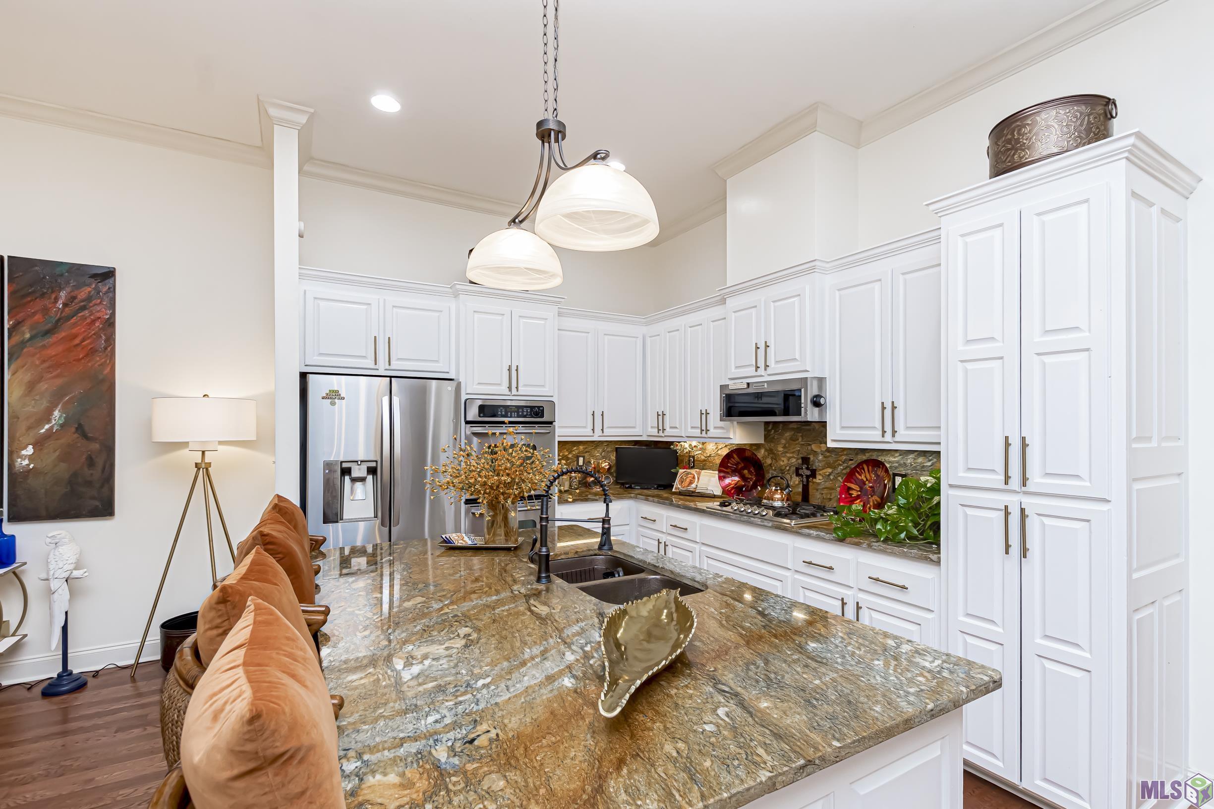 2007 Lac Cache Court Baton Rouge, LA 70816 - Photo 6 of 26 New granite countertops
