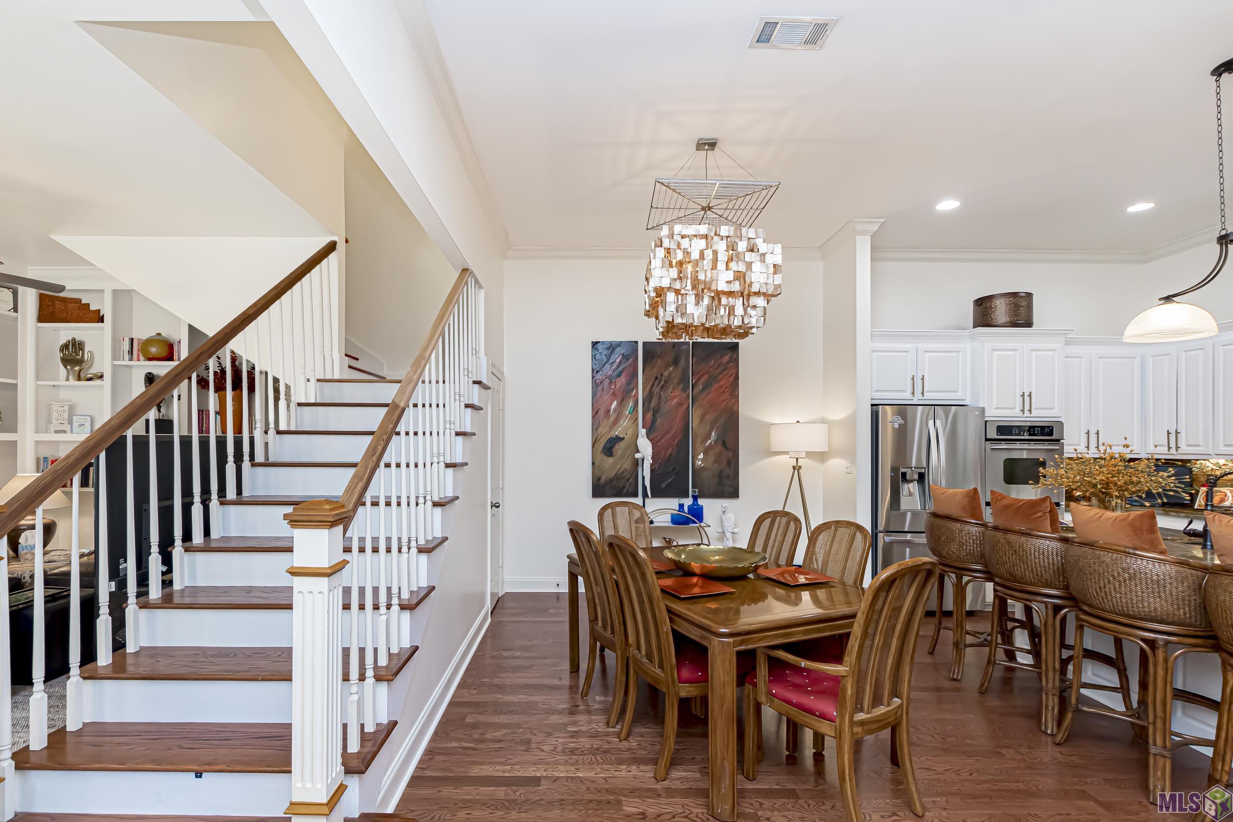 2007 Lac Cache Court Baton Rouge, LA 70816 - Photo 7 of 26 Dining Room