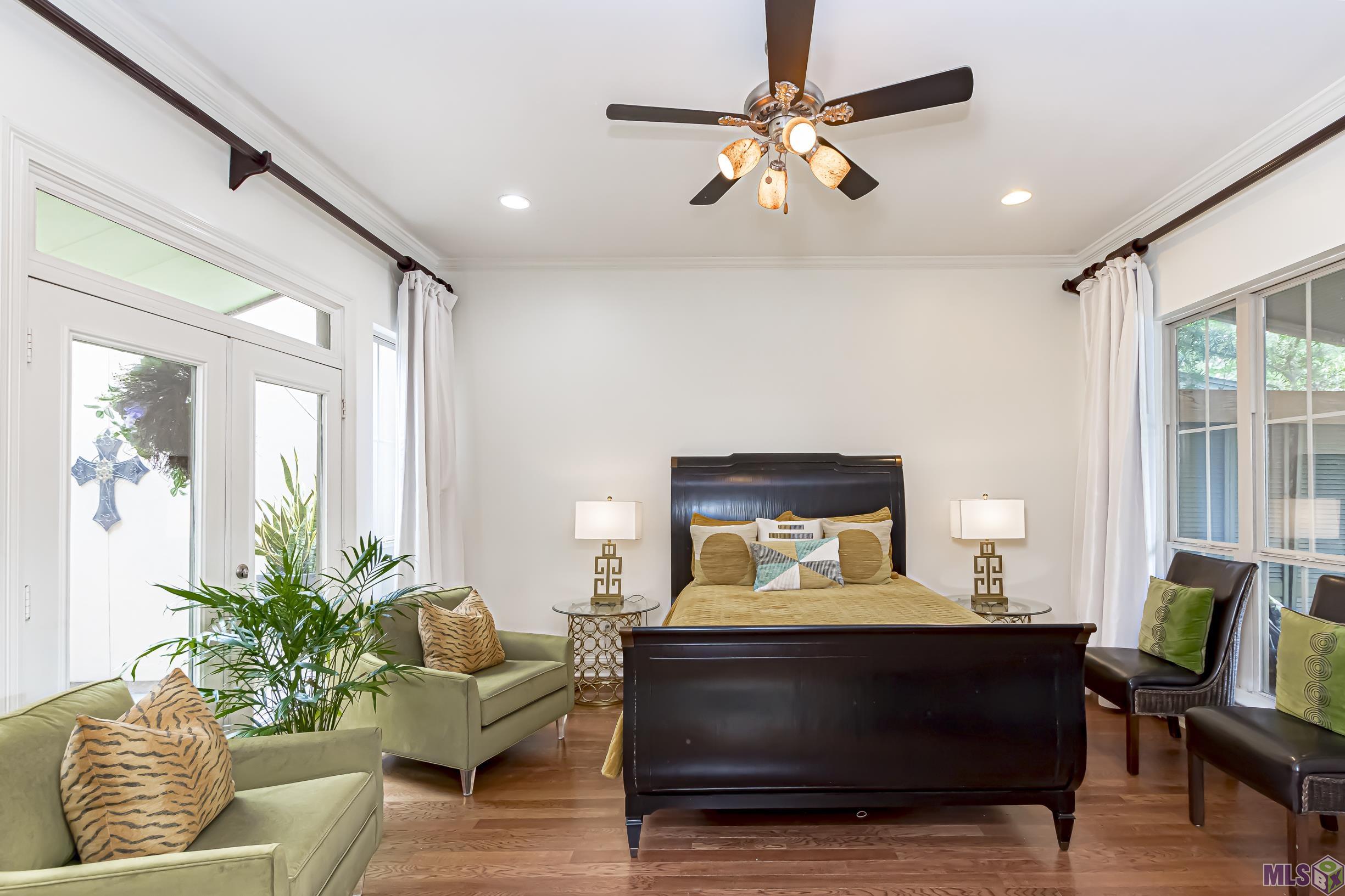 2007 Lac Cache Court Baton Rouge, LA 70816 - Photo 9 of 26 Large Master Suite
