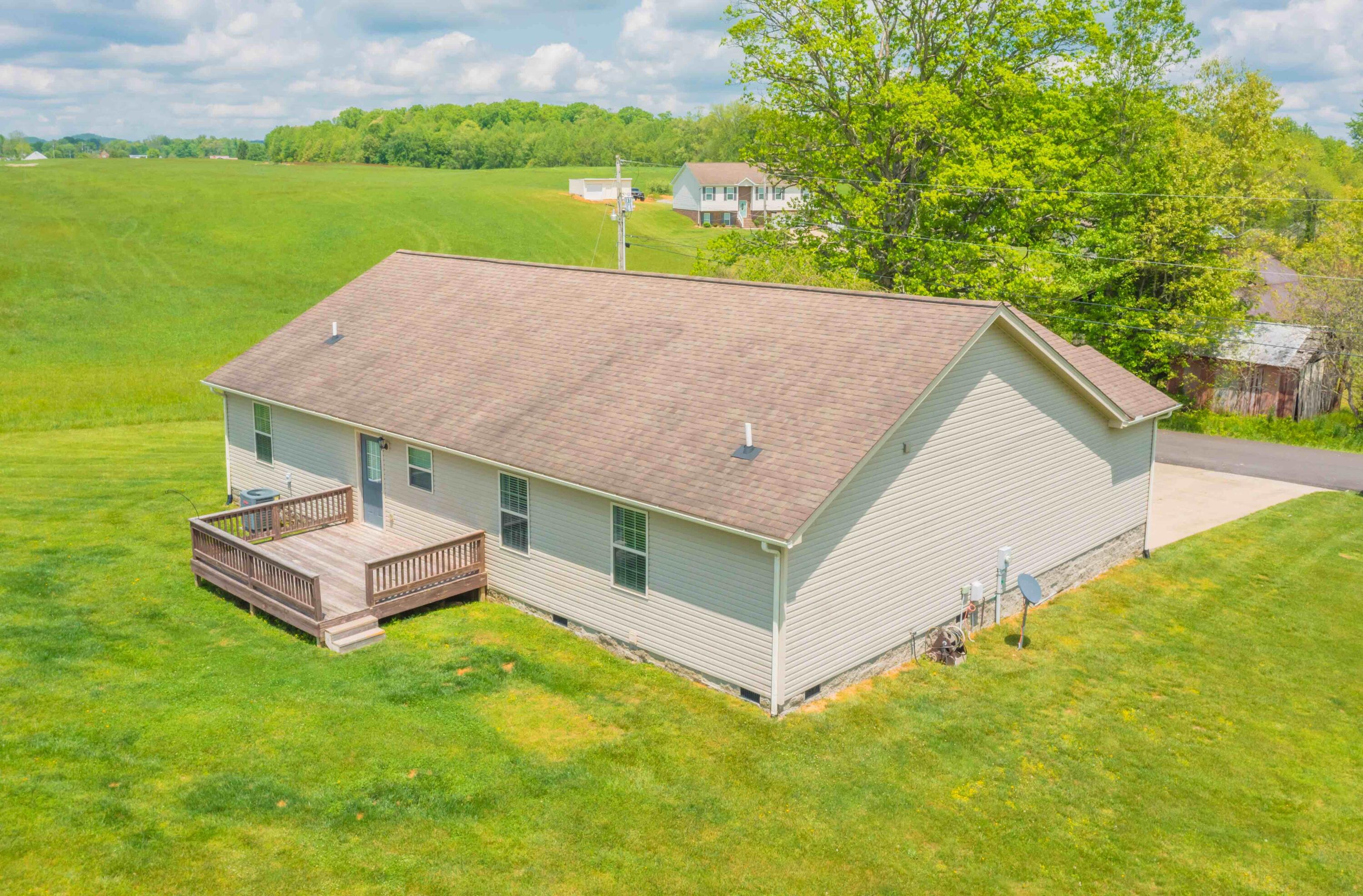1149 Hunters Loop London, KY 40744 - Photo 3 of 50 DJI_063745