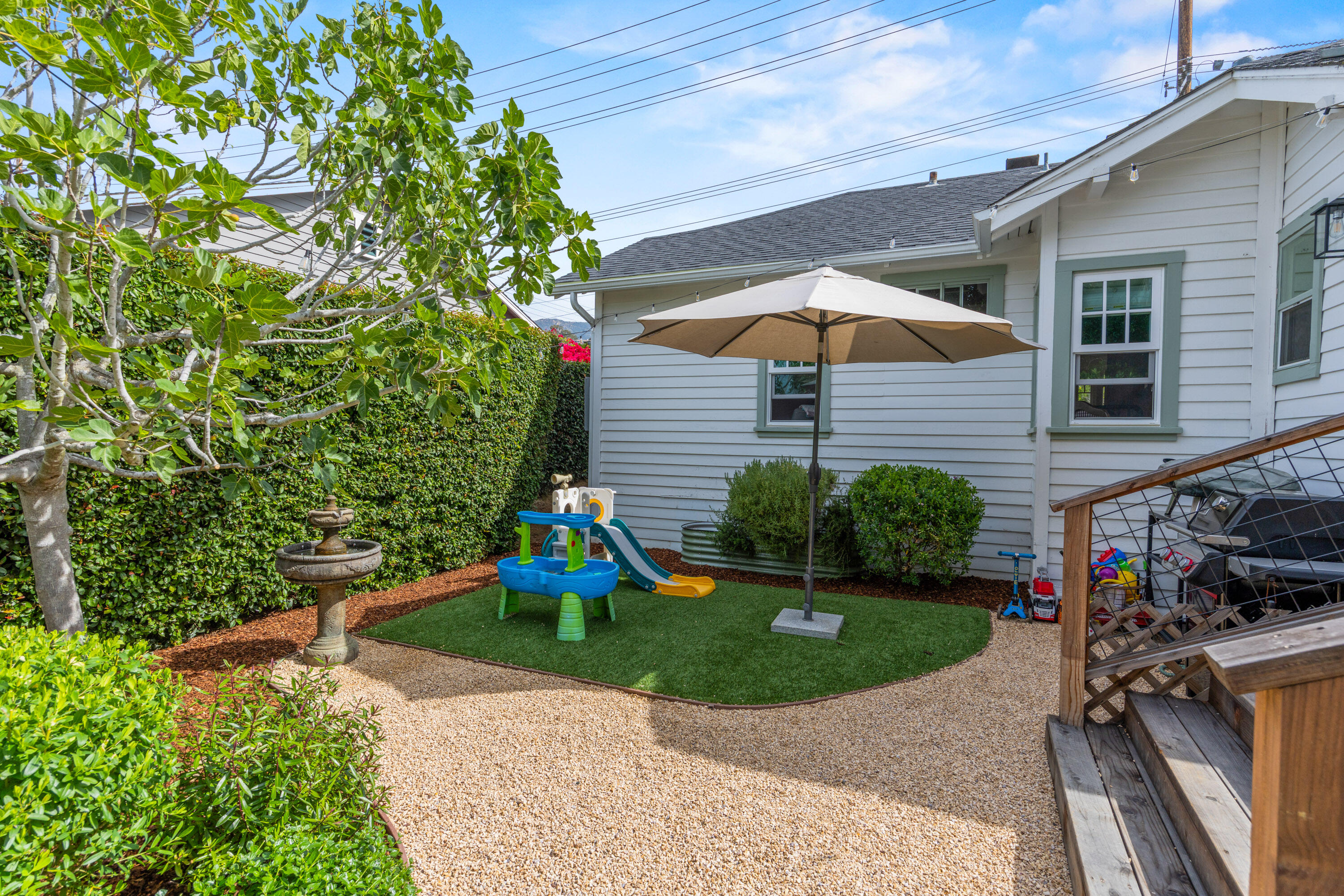 321 North Soledad Street Santa Barbara, CA 93103 - Photo 19 of 25 a front view of a house with garden