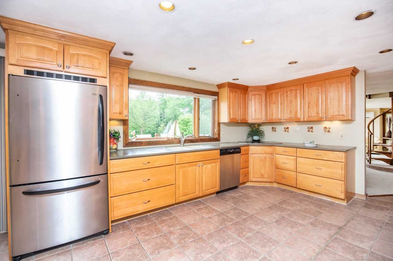 2 Woodvue Road Windham, NH 03087 - Photo 4 of 29