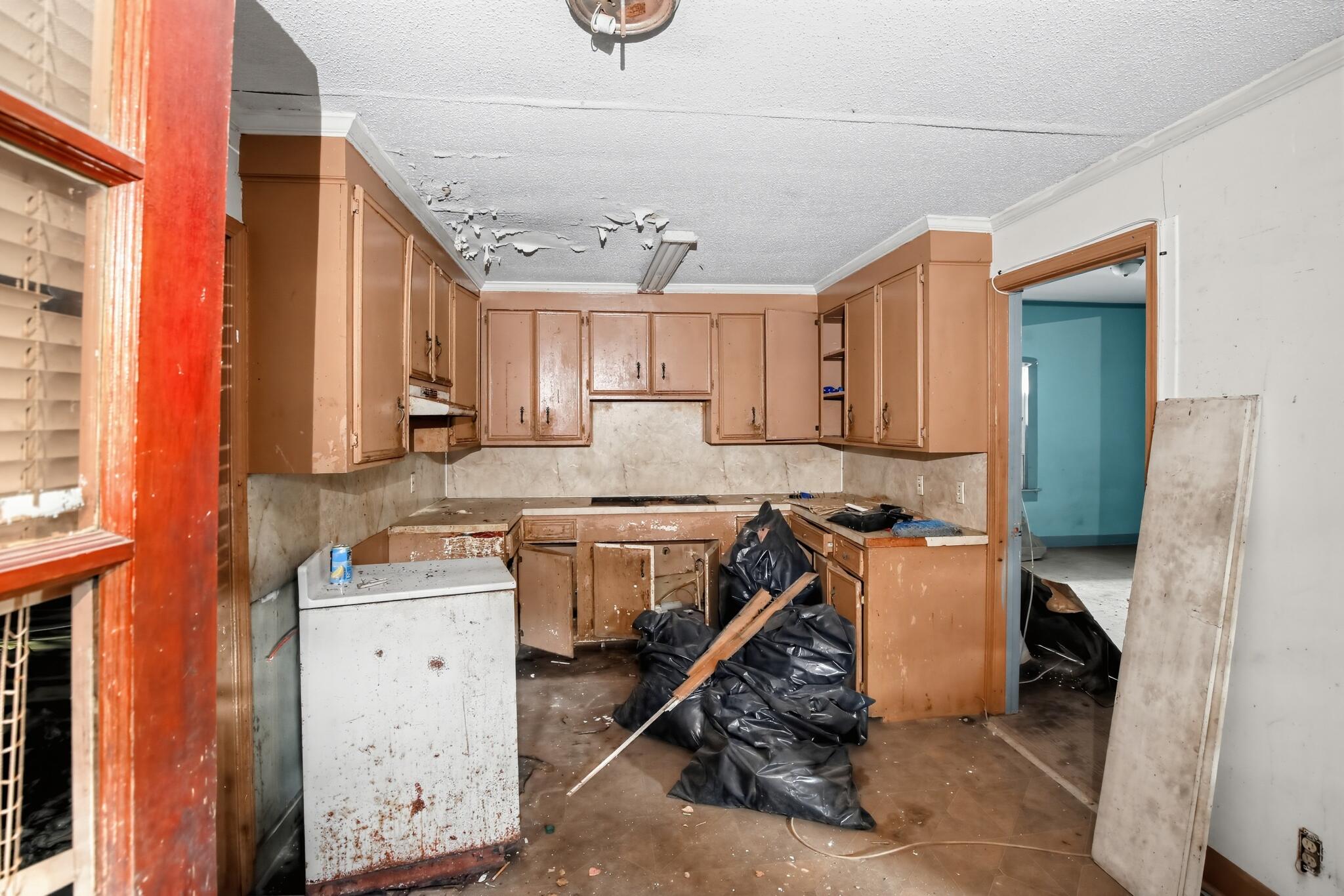 33 Edwards Street Sumter, SC 29150 - Photo 5 of 14 08_33_Edwards_St-Kitchen-8386