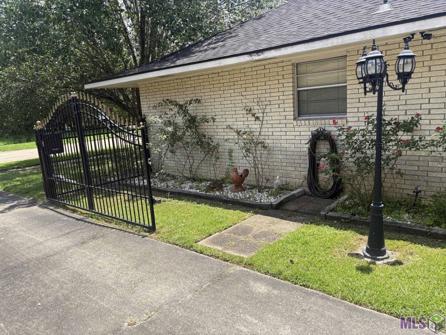 10713 Timberlane Avenue Baton Rouge, LA 70811 - Photo 3 of 22