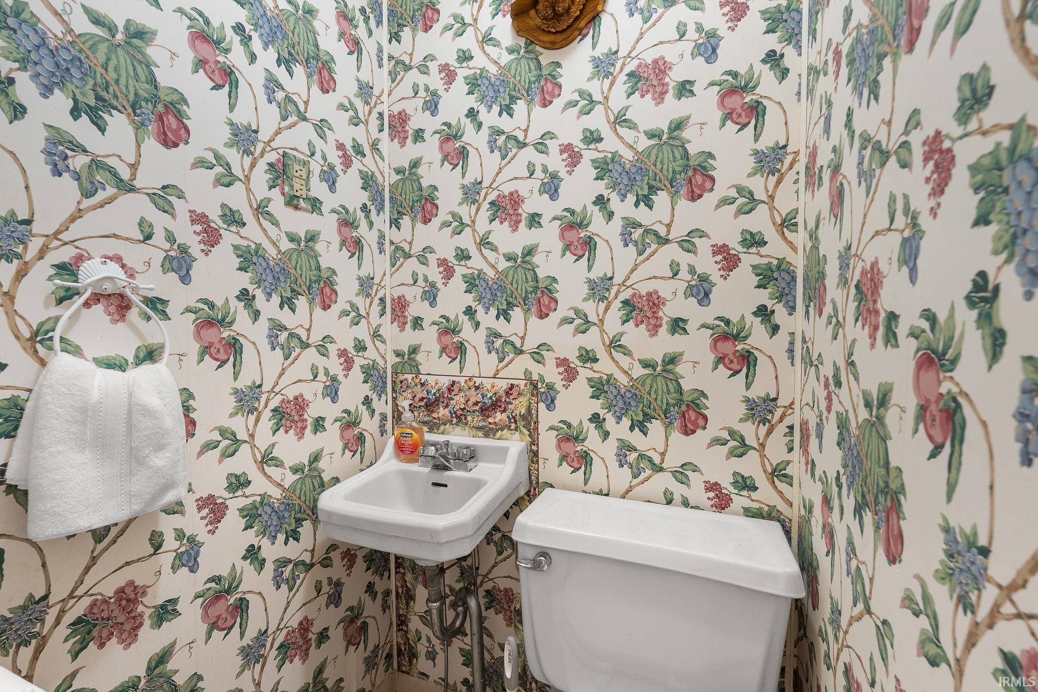 1911 Kroemer Road Fort Wayne, IN 46808 - Photo 18 of 36 Gallery Image 18