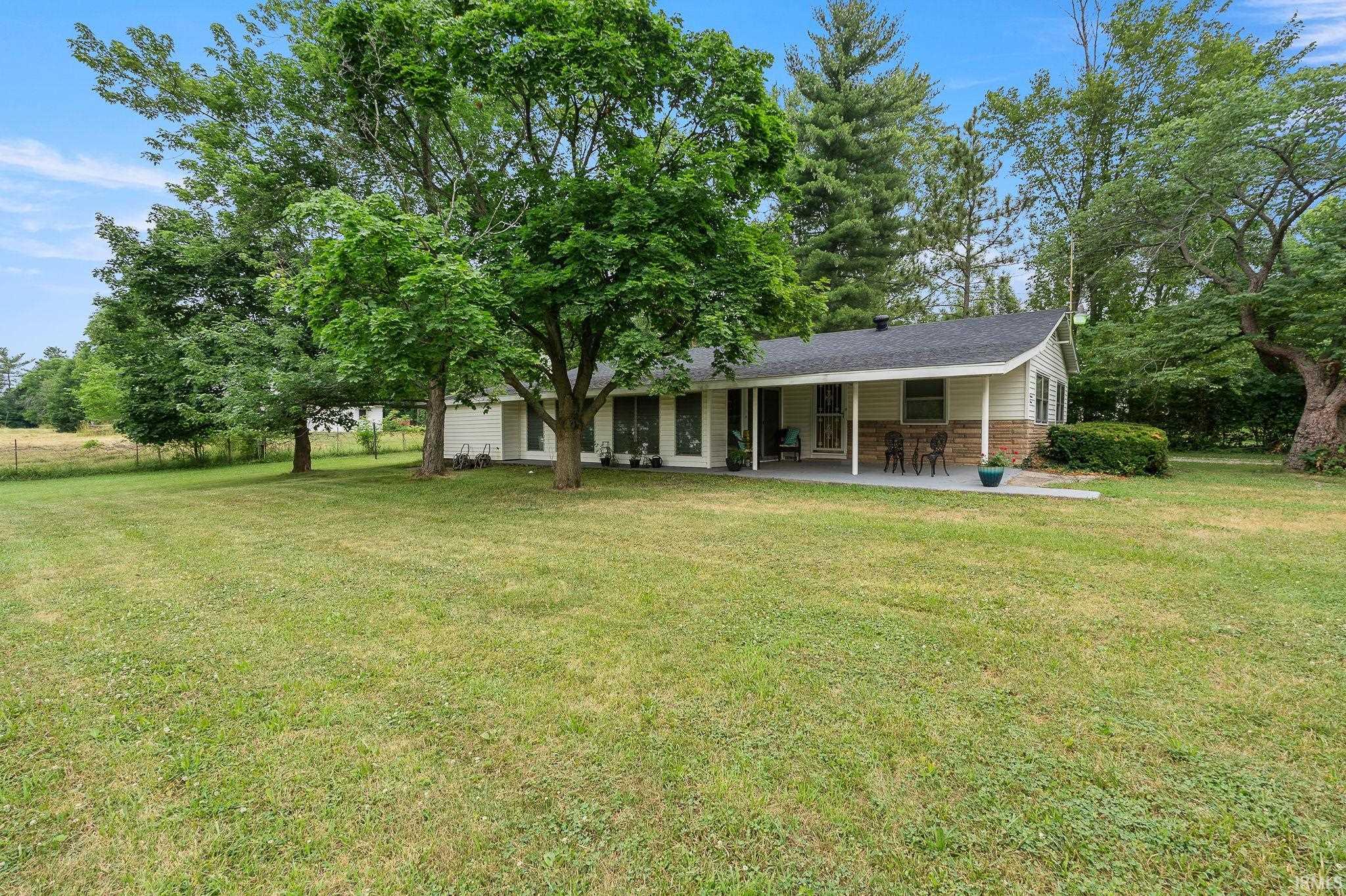 1911 Kroemer Road Fort Wayne, IN 46808 - Photo 3 of 36 Gallery Image 3