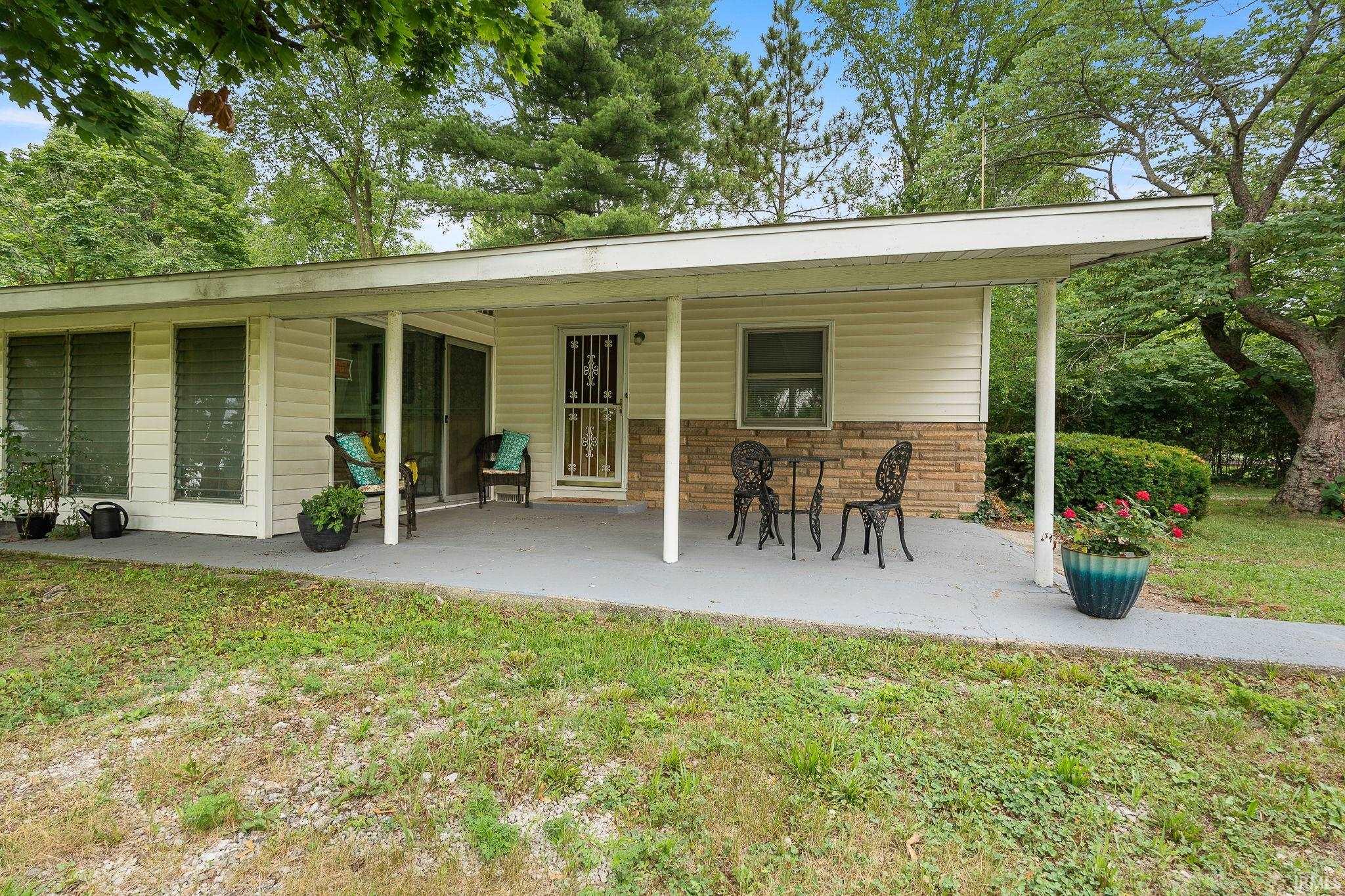 1911 Kroemer Road Fort Wayne, IN 46808 - Photo 4 of 36 Gallery Image 4