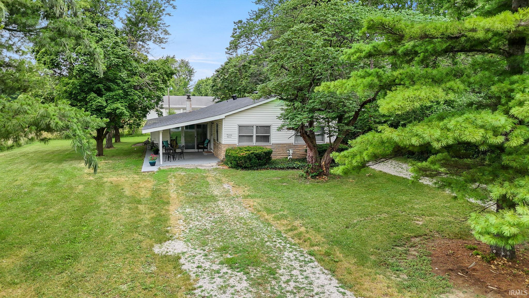 1911 Kroemer Road Fort Wayne, IN 46808 - Photo 5 of 36 Gallery Image 5