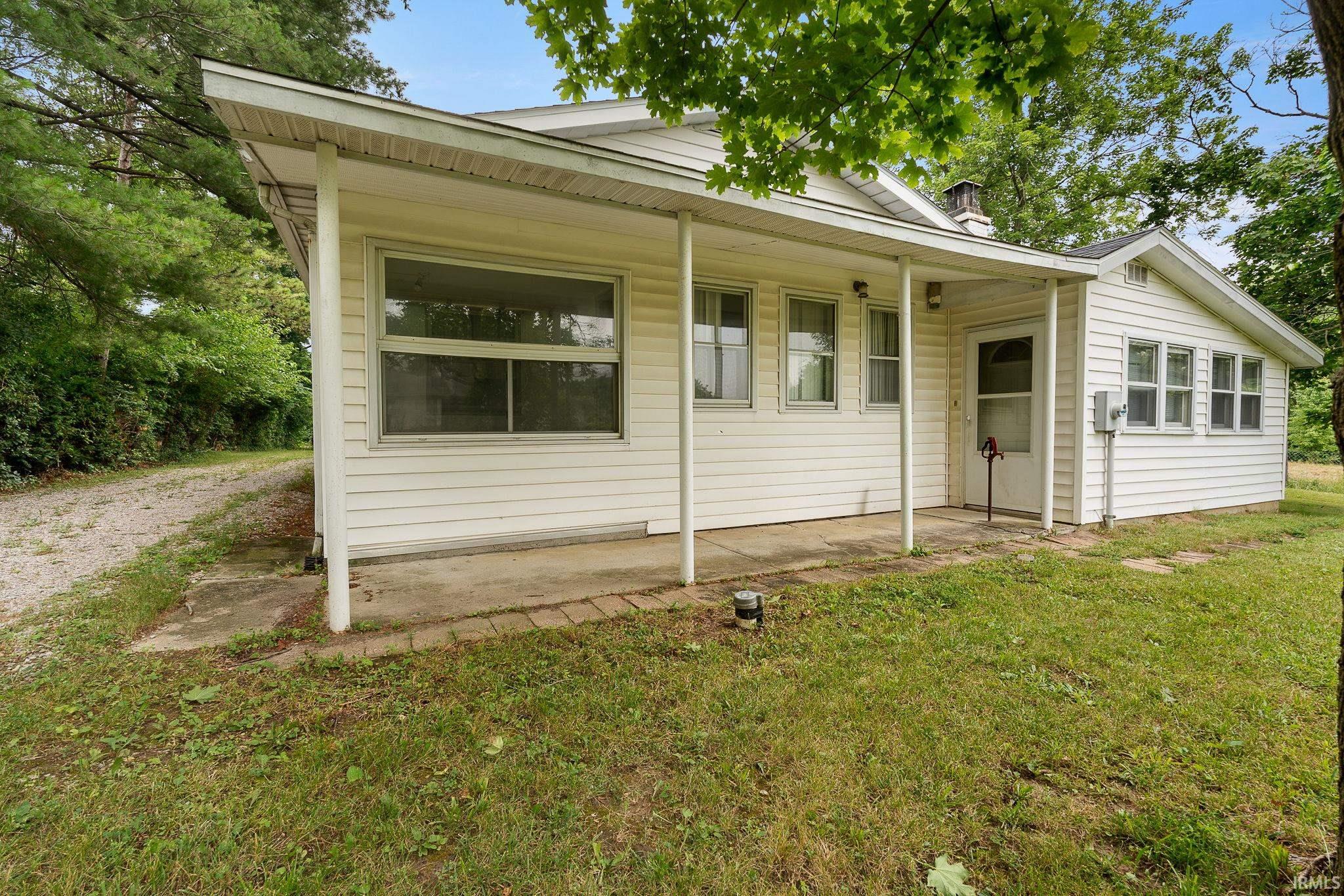 1911 Kroemer Road Fort Wayne, IN 46808 - Photo 6 of 36 Gallery Image 6