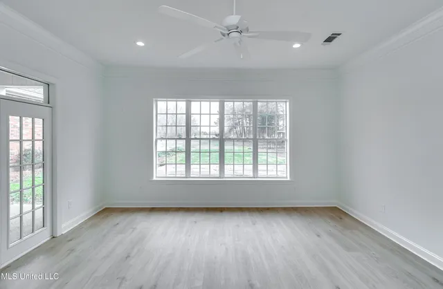 $925,000 | 200 Cripple Creek Road, Canton, MS 39046