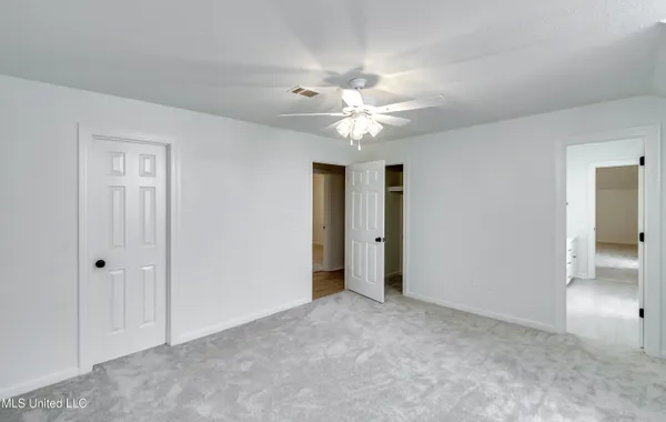 $925,000 | 200 Cripple Creek Road, Canton, MS 39046