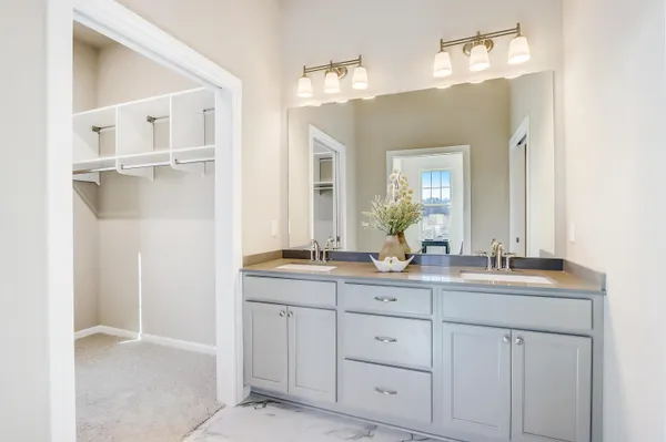 $499,900 | 2836 Fox Lake Circle, Unit 101 / 03, Waukesha, WI 53189