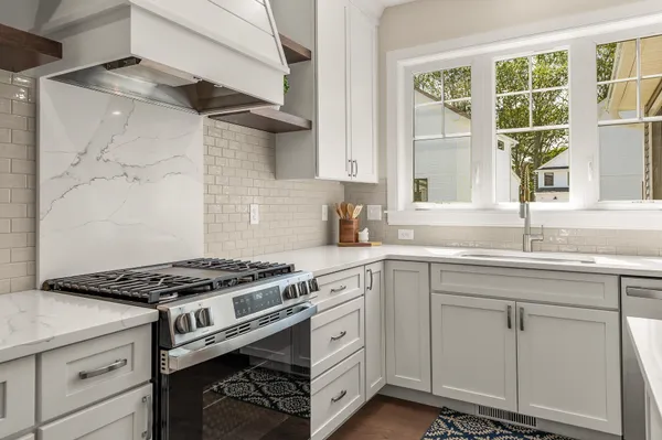 $1,495,000 | 216 Woodbury Avenue, Portsmouth, NH 03801