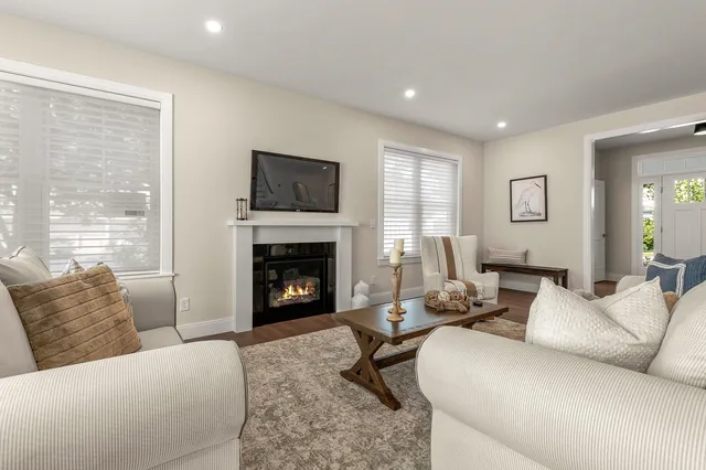 $1,550,000 | 216 Woodbury Avenue, Portsmouth, NH 03801