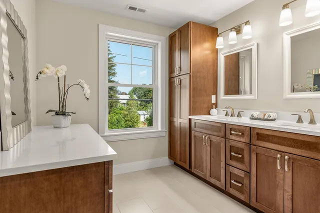 $1,550,000 | 216 Woodbury Avenue, Portsmouth, NH 03801