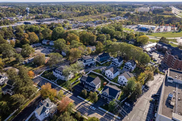 $1,550,000 | 216 Woodbury Avenue, Portsmouth, NH 03801