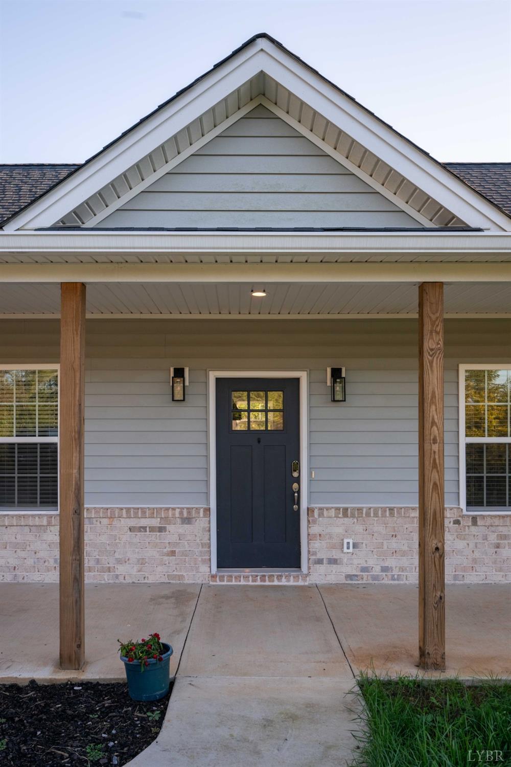 8161 Forest Road Goode, VA 24556 - Photo 3 of 50