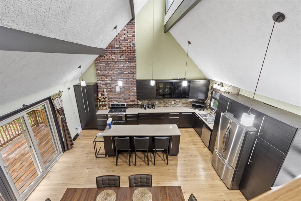 68 Murphy Road Hudson, MA 01749 - Photo 8 of 42