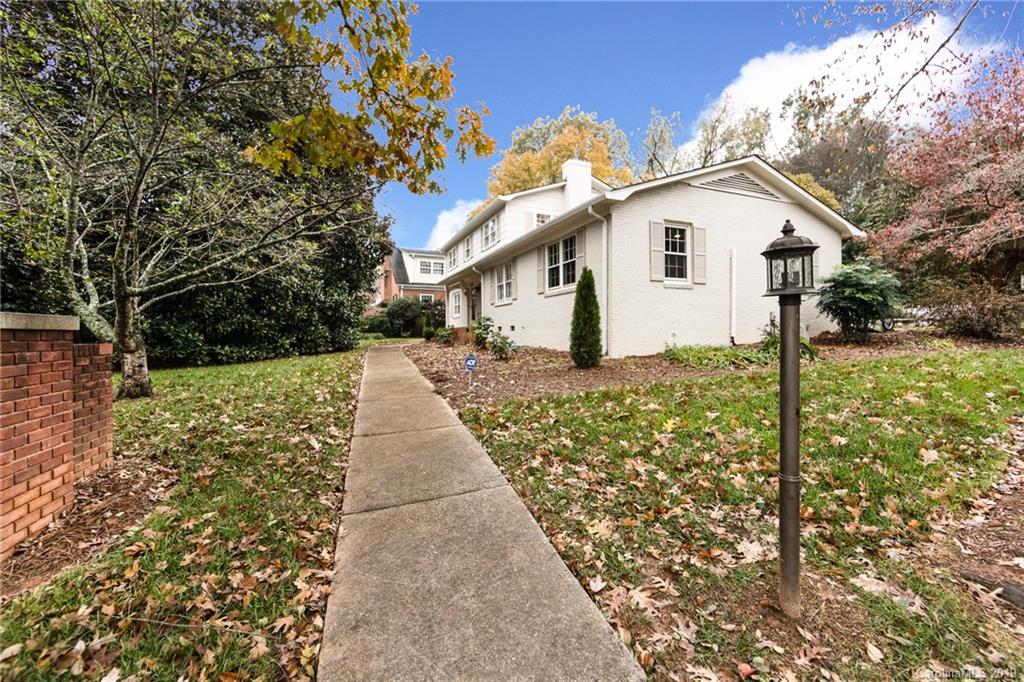 6400 Sardis Road Charlotte, NC 28270 - Photo 2 of 31 Gallery Image 2