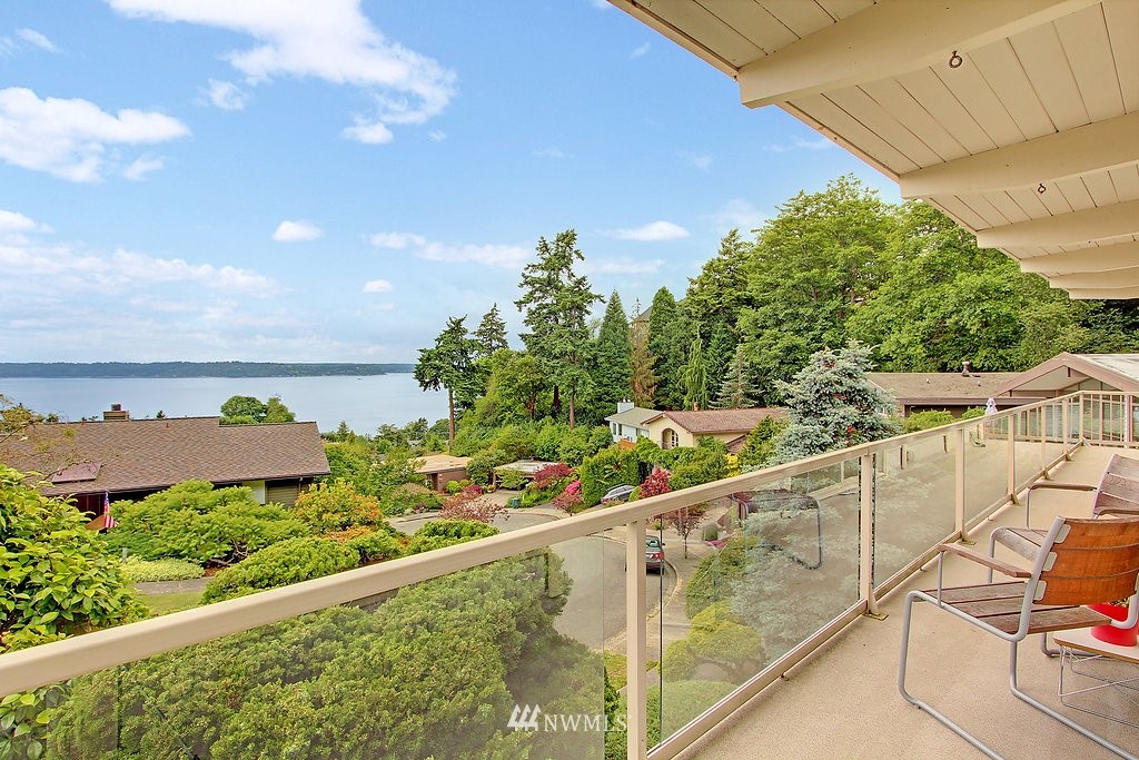 8520 Fauntlee Crest Southwest Seattle, WA 98136 - Photo 1 of 1 Gallery Image 1
