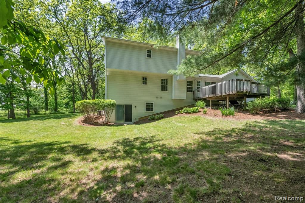 522 South Hacker Road Brighton, MI 48114 - Photo 19 of 21