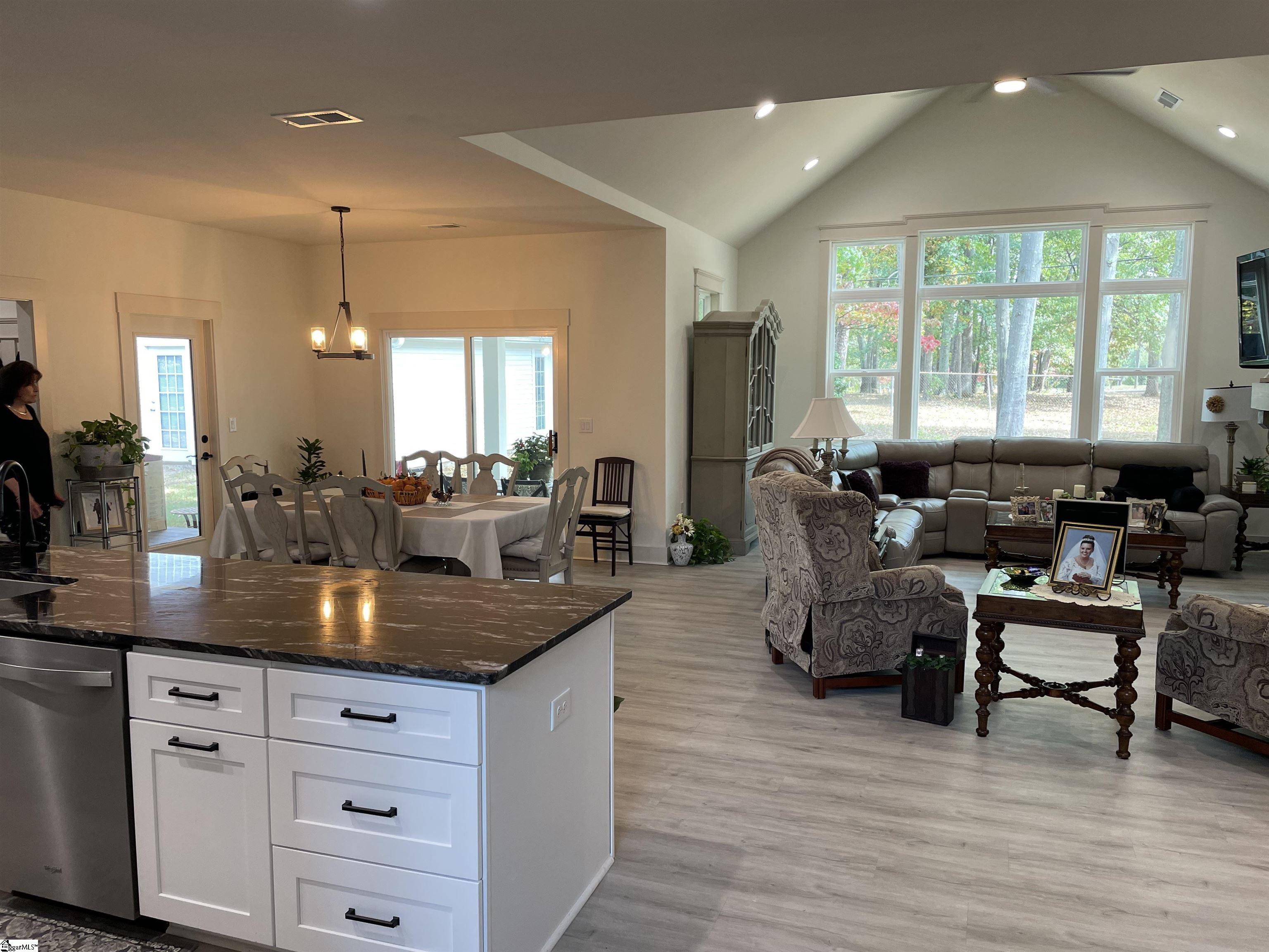 310 Garrett Street Fountain Inn, SC 29644 - Photo 6 of 30 Gallery Image 6