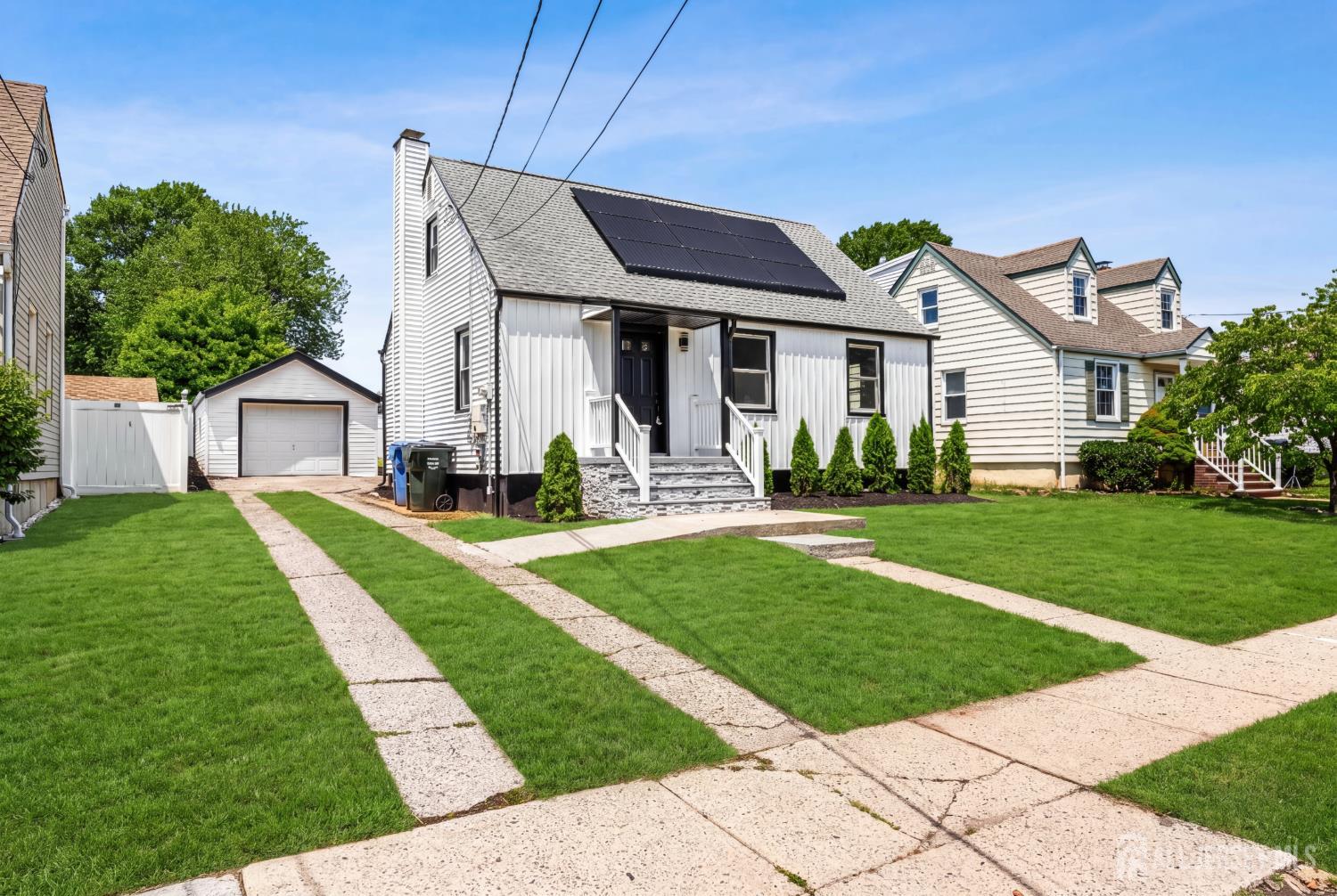 234 Old Road Sewaren, NJ 07077 - Photo 3 of 40