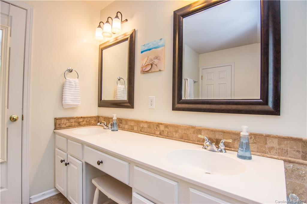 3107 Arborhill Road Charlotte, NC 28270 - Photo 38 of 48 Gallery Image 38