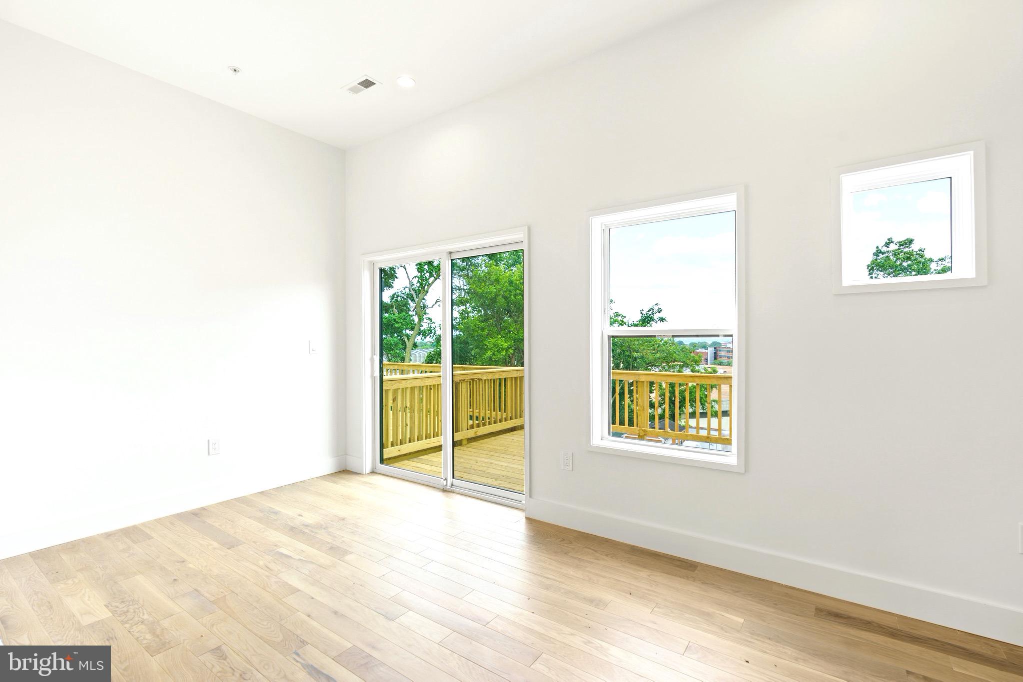 2305 Elvans Road Southeast Washington, DC 20020 - Photo 16 of 48 DINIG AREA