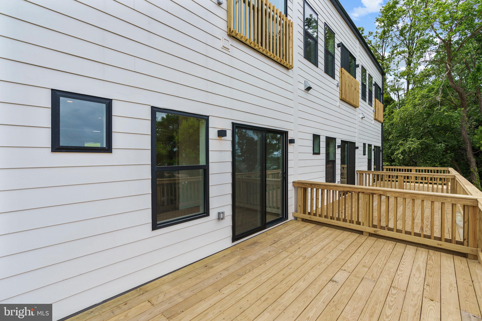 2305 Elvans Road Southeast Washington, DC 20020 - Photo 18 of 48 DECK